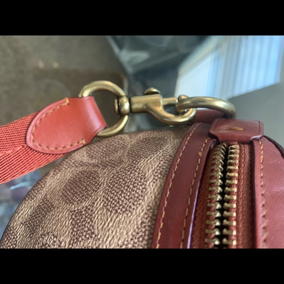 SOLD Coach Fanny pack - Picture 6 of 8